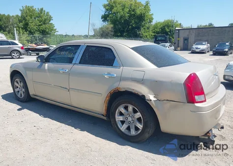 2006 Chrysler 300 z USA, uszkodzony, nr VIN 2C3LA43R26H515103